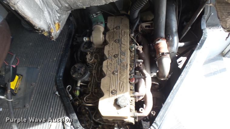 image for item DC1843 2000 Blue Bird TC2000 school bus