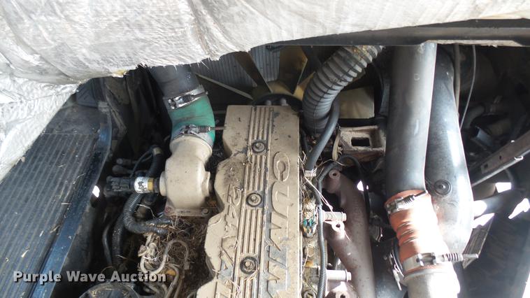 image for item DC1843 2000 Blue Bird TC2000 school bus