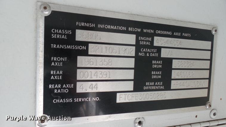 image for item DC1845 2000 Blue Bird TC2000 school bus