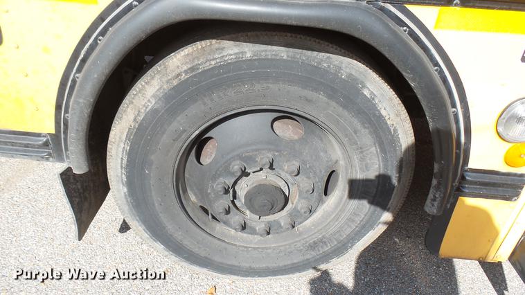 image for item DC1845 2000 Blue Bird TC2000 school bus