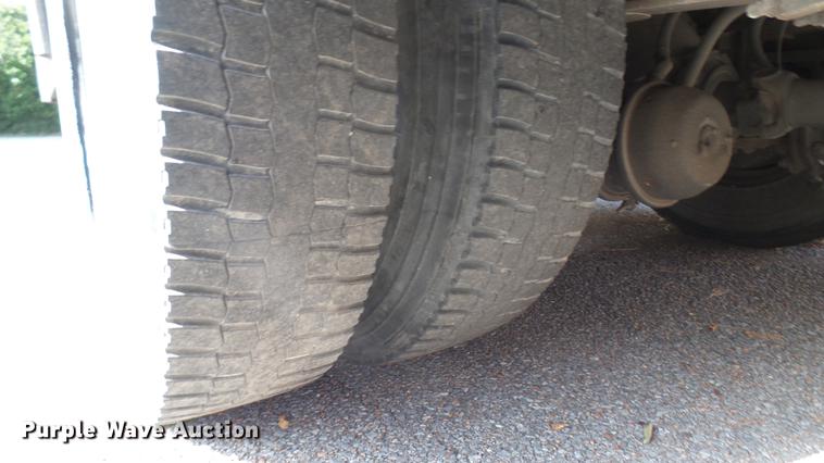 image for item DC1845 2000 Blue Bird TC2000 school bus