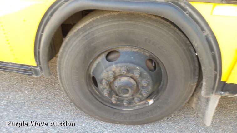 image for item DC1845 2000 Blue Bird TC2000 school bus