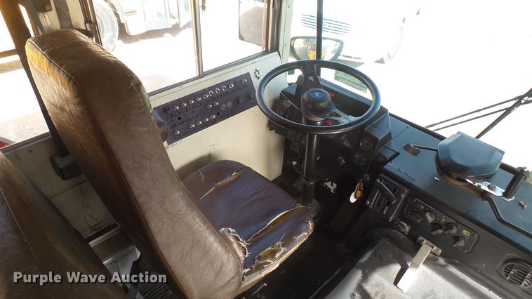 image for item DC1846 1999 Blue Bird TC2000 school bus