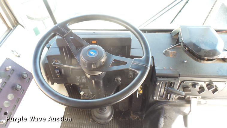 image for item DC1846 1999 Blue Bird TC2000 school bus