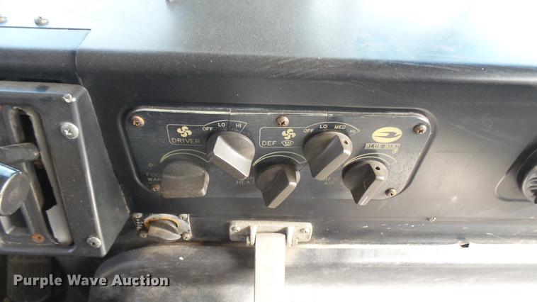 image for item DC1846 1999 Blue Bird TC2000 school bus