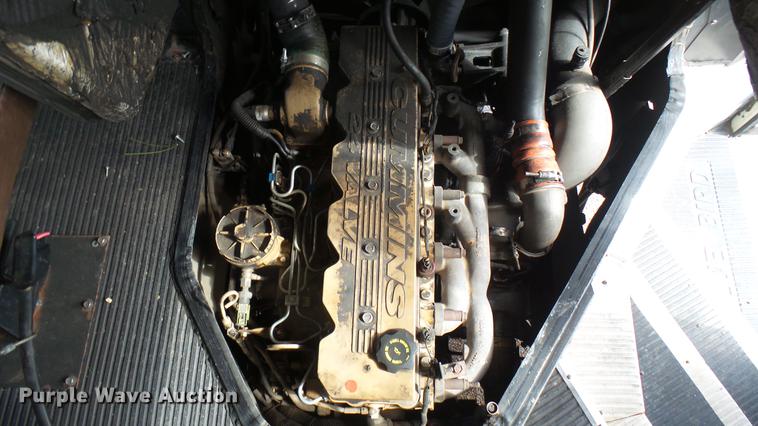 image for item DC1846 1999 Blue Bird TC2000 school bus