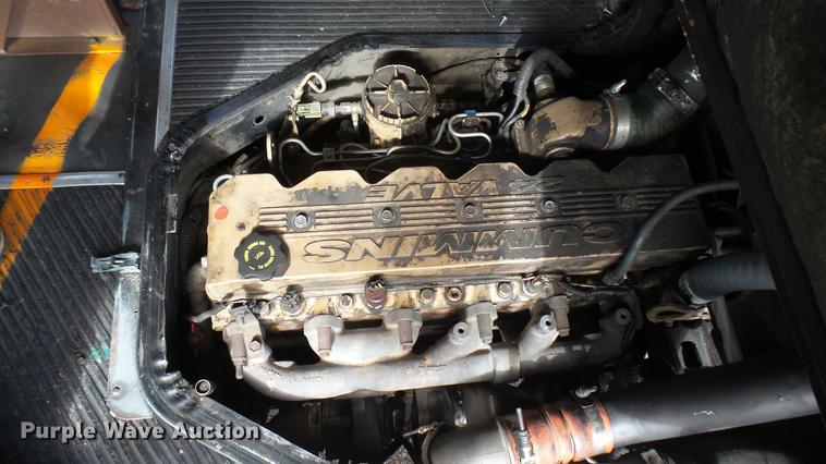 image for item DC1846 1999 Blue Bird TC2000 school bus