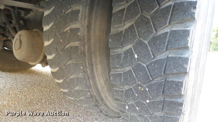 image for item DC1846 1999 Blue Bird TC2000 school bus