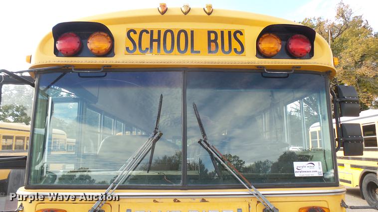 image for item DC1846 1999 Blue Bird TC2000 school bus