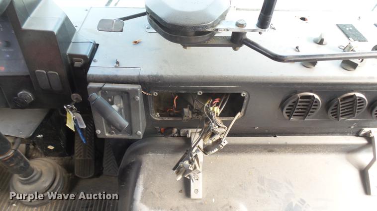 image for item DC1847 2000 Blue Bird TC2000 school bus