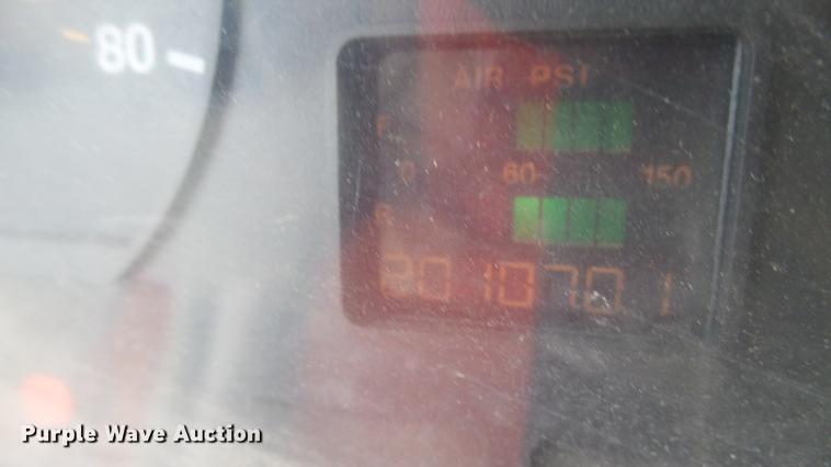 image for item DC1847 2000 Blue Bird TC2000 school bus