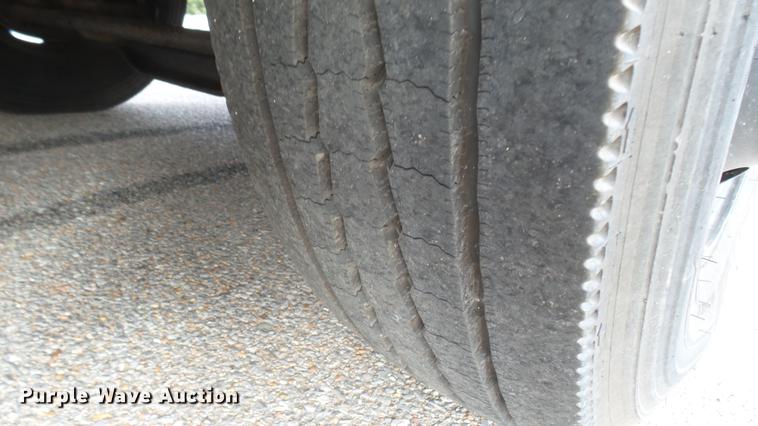 image for item DC1847 2000 Blue Bird TC2000 school bus