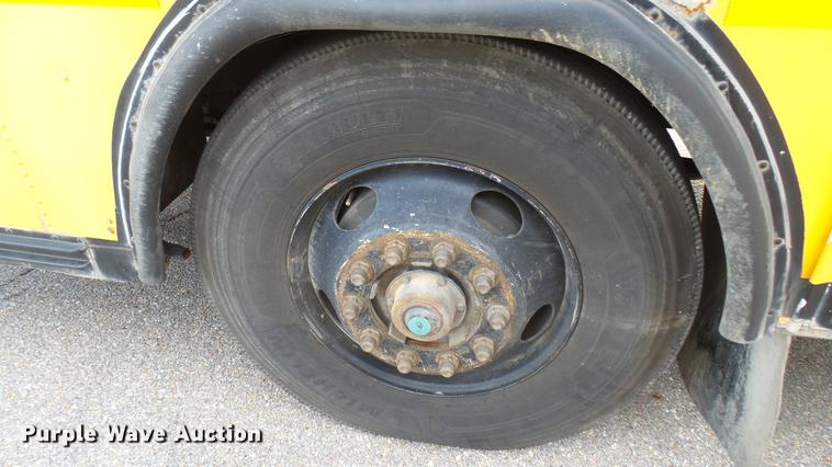 image for item DC1847 2000 Blue Bird TC2000 school bus