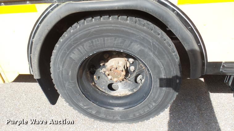 image for item DC1848 1998 Blue Bird TC2000 school bus