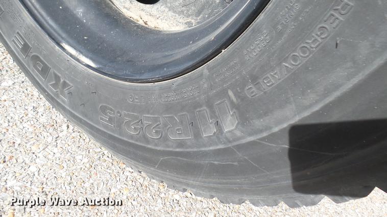 image for item DC1848 1998 Blue Bird TC2000 school bus