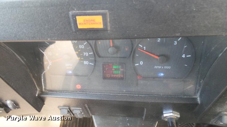 image for item DC1849 1999 Blue Bird TC2000 school bus