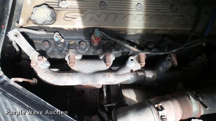 image for item DC1849 1999 Blue Bird TC2000 school bus