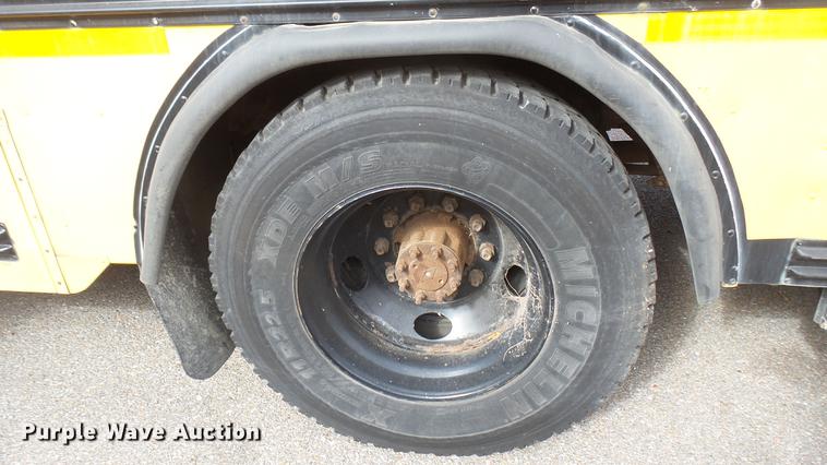 image for item DC1849 1999 Blue Bird TC2000 school bus