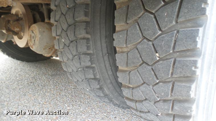 image for item DC1849 1999 Blue Bird TC2000 school bus