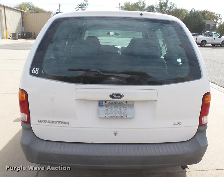 image for item DC1850 2001 Ford Windstar van