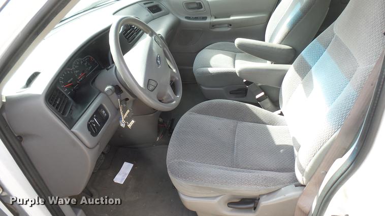 image for item DC1850 2001 Ford Windstar van