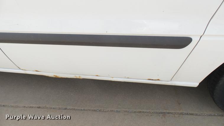 image for item DC1850 2001 Ford Windstar van