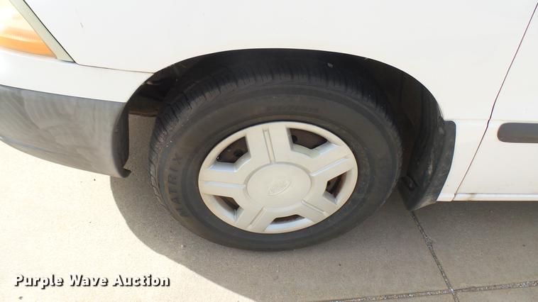 image for item DC1850 2001 Ford Windstar van