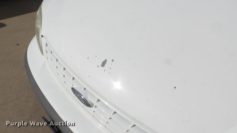 image for item DC1851 2002 Ford Windstar van