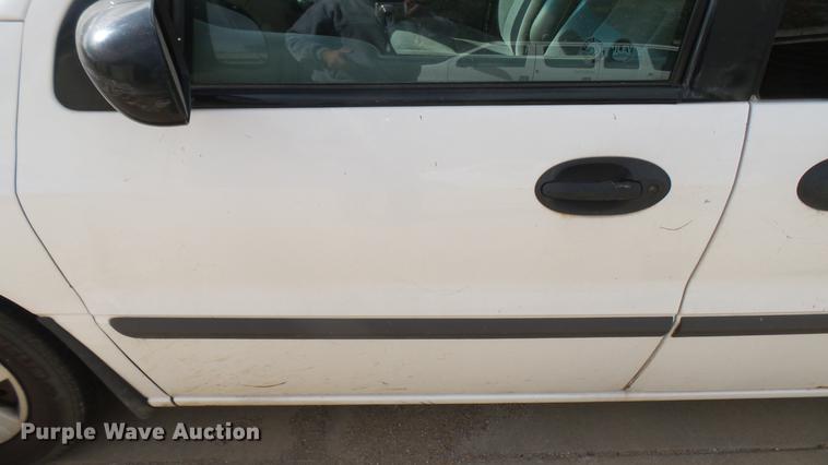 image for item DC1851 2002 Ford Windstar van
