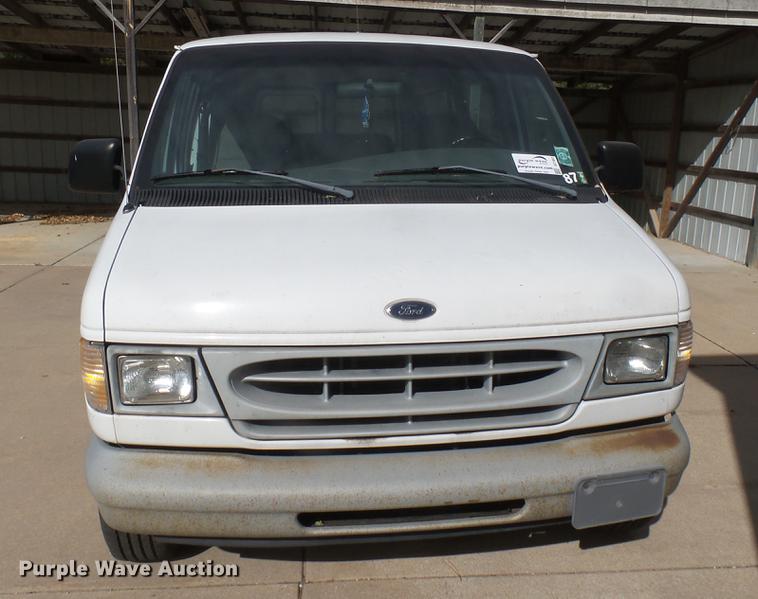 image for item DC1852 1998 Ford Club Wagon XL van