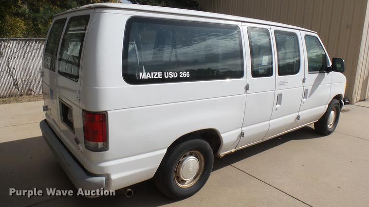 image for item DC1852 1998 Ford Club Wagon XL van