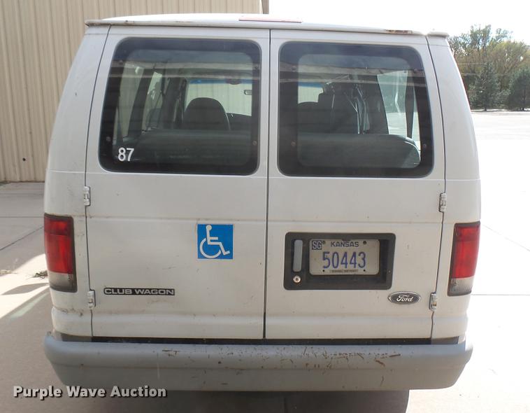 image for item DC1852 1998 Ford Club Wagon XL van