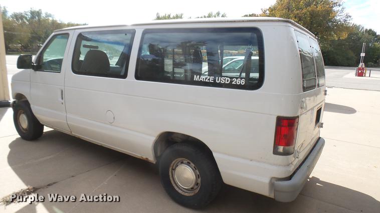 image for item DC1852 1998 Ford Club Wagon XL van