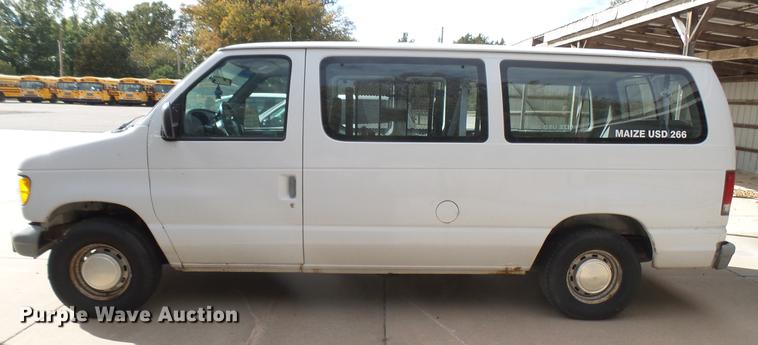 image for item DC1852 1998 Ford Club Wagon XL van