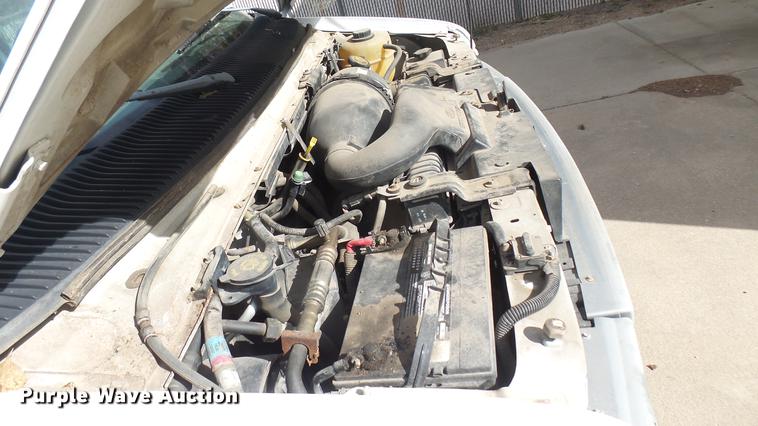 image for item DC1852 1998 Ford Club Wagon XL van