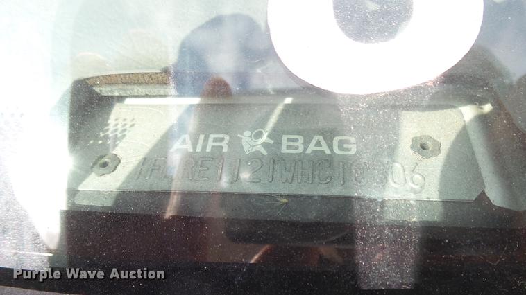 image for item DC1852 1998 Ford Club Wagon XL van