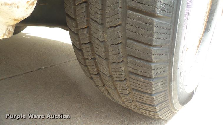 image for item DC1852 1998 Ford Club Wagon XL van