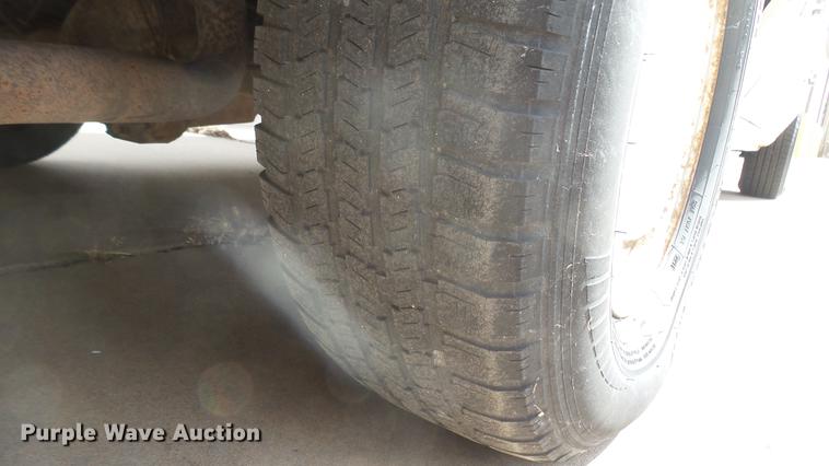 image for item DC1852 1998 Ford Club Wagon XL van