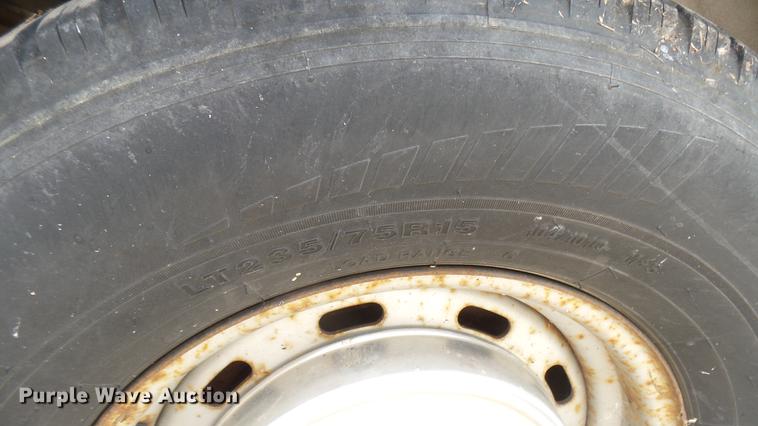 image for item DC1852 1998 Ford Club Wagon XL van