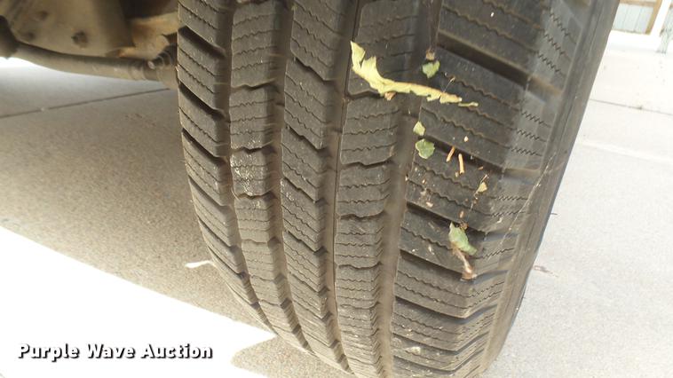 image for item DC1852 1998 Ford Club Wagon XL van