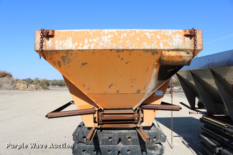 image for item DC3721 Henderson Chief FSHSSM7/9 stainless steel spreader