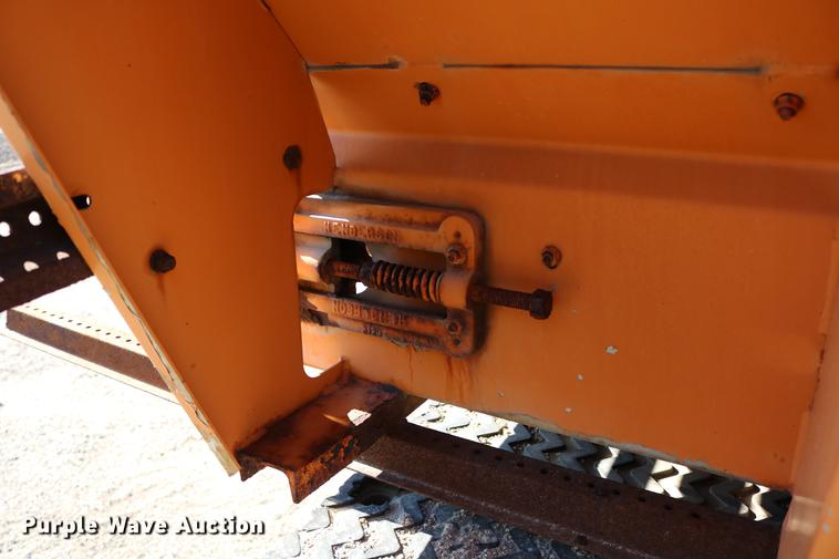 image for item DC3721 Henderson Chief FSHSSM7/9 stainless steel spreader