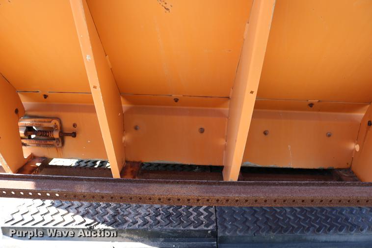 image for item DC3721 Henderson Chief FSHSSM7/9 stainless steel spreader