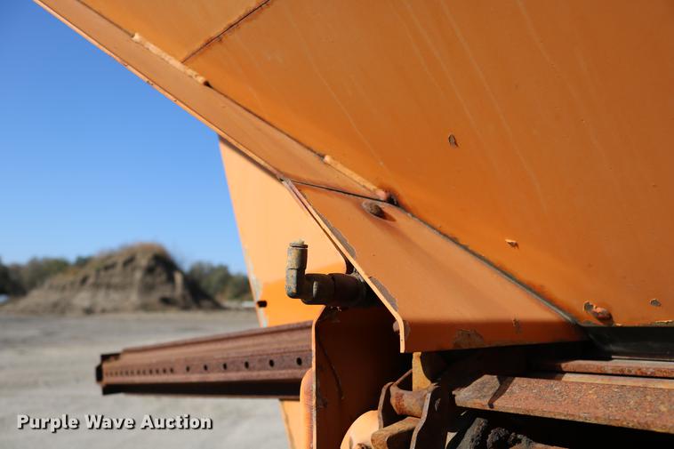 image for item DC3721 Henderson Chief FSHSSM7/9 stainless steel spreader