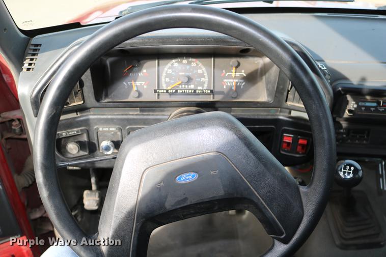 image for item DC3747 1990 Ford F350 fire truck