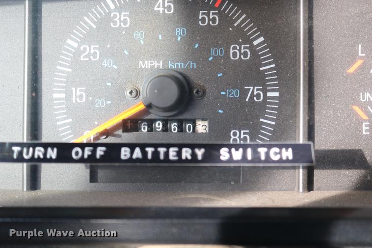 image for item DC3747 1990 Ford F350 fire truck