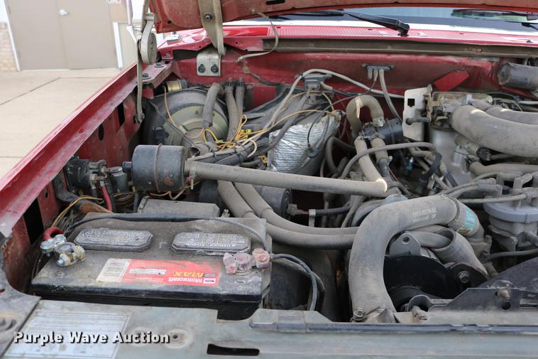 image for item DC3747 1990 Ford F350 fire truck