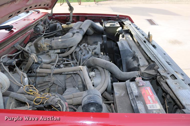 image for item DC3747 1990 Ford F350 fire truck