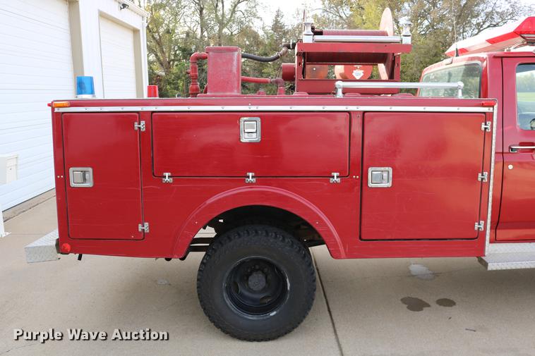 image for item DC3747 1990 Ford F350 fire truck
