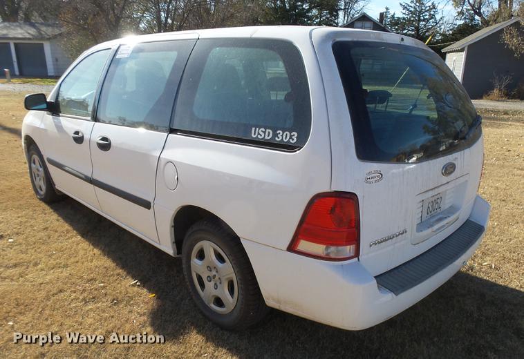 image for item DC3758 2005 Ford Freestar van
